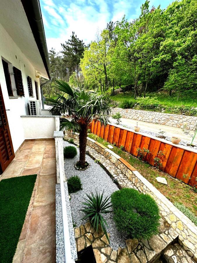 Apartments Plavcic Пломин Экстерьер фото
